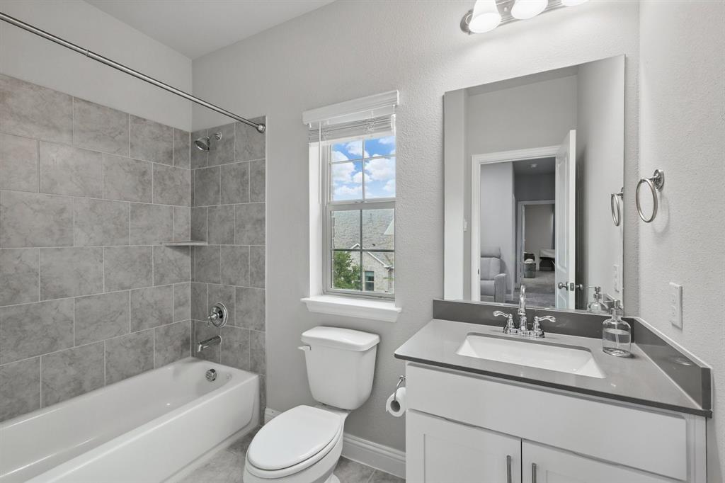 2460 Merriweather Lane Property Photo 17