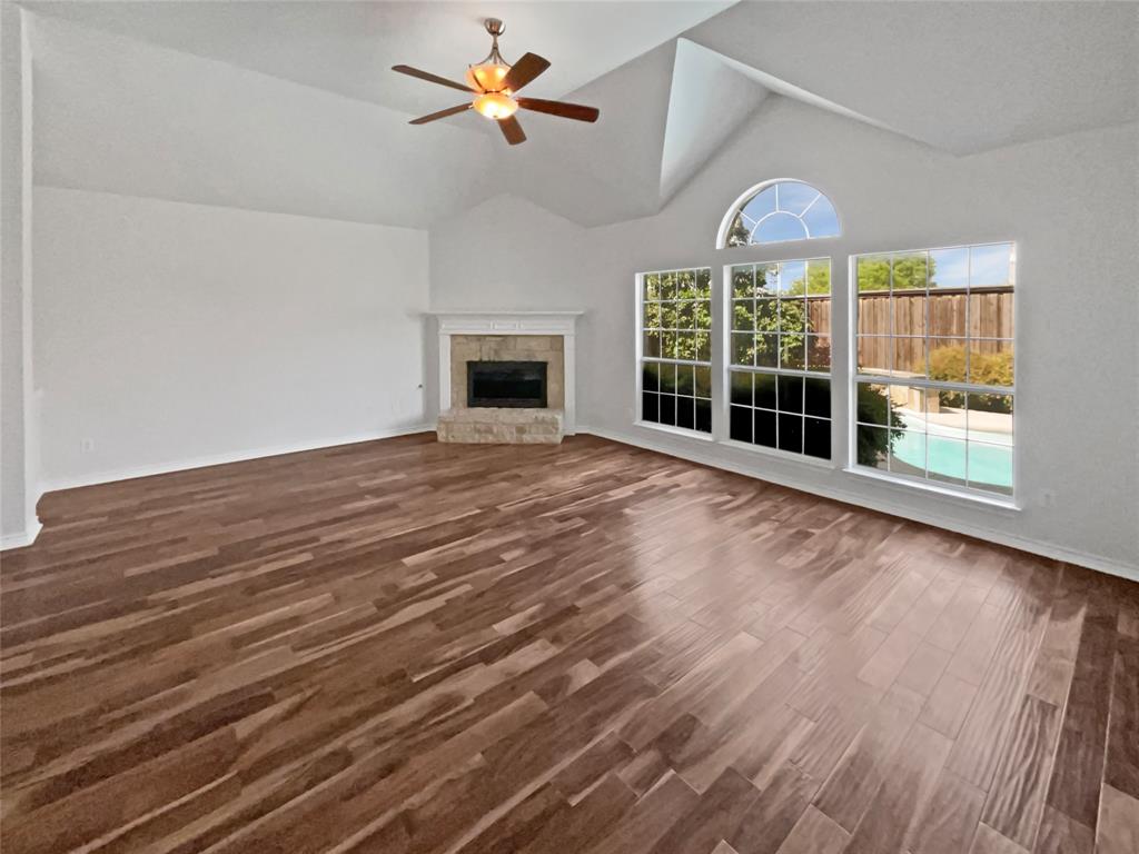 2625 Old Stables Drive Property Photo 3