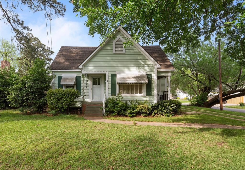 831 Anniston Avenue Property Photo