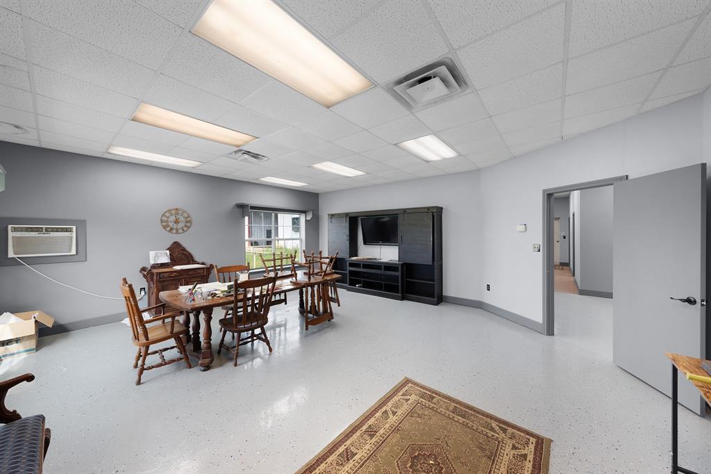 14733 Texas Highway 11 Property Photo 6