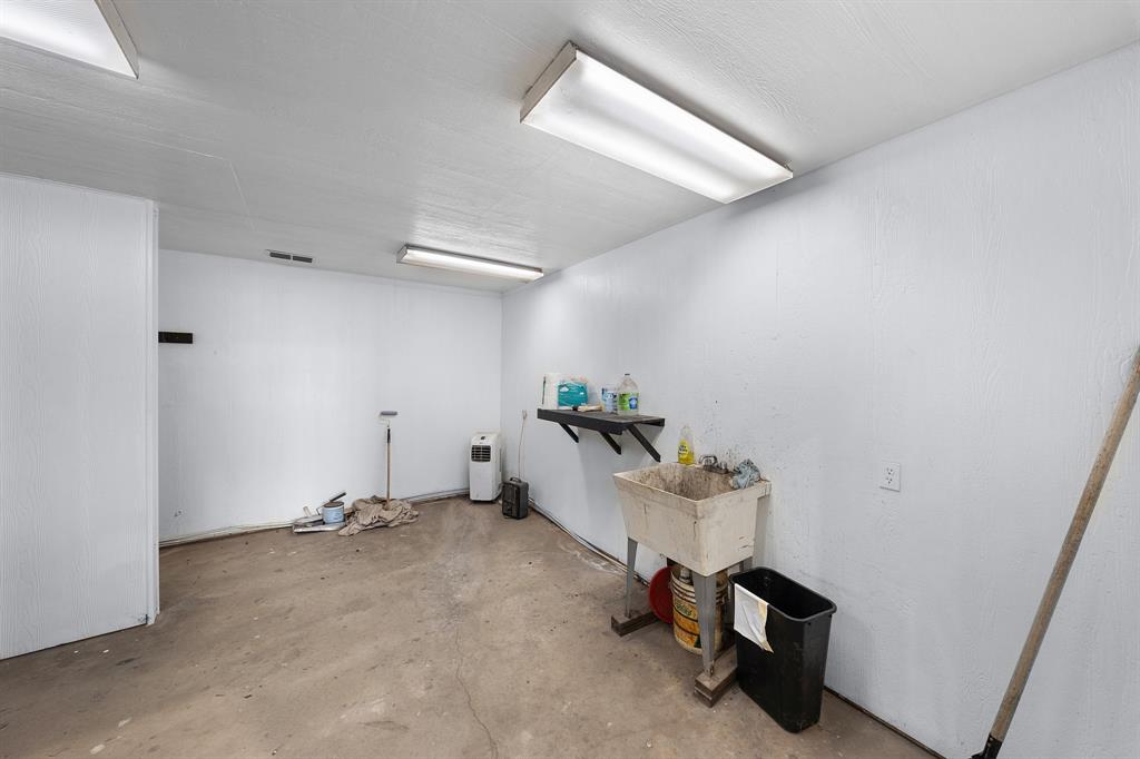 14733 Texas Highway 11 Property Photo 21