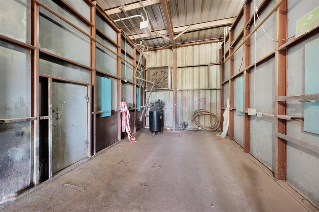 14733 Texas Highway 11 Property Photo 26