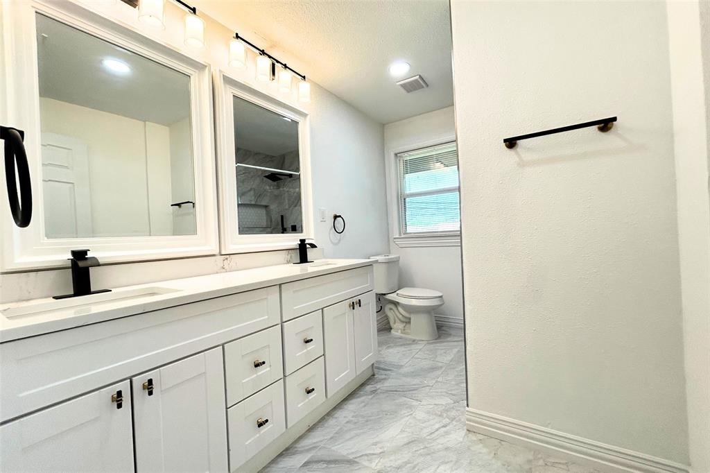 2830 W Crawford Street Property Photo 1