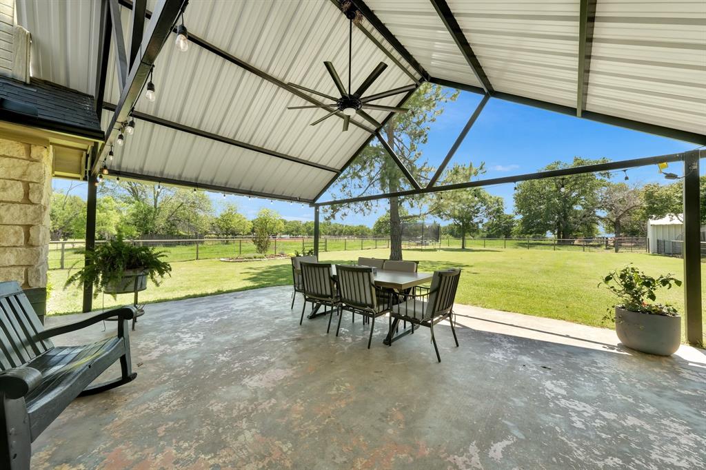 1408 Ne 23rd Street Property Photo