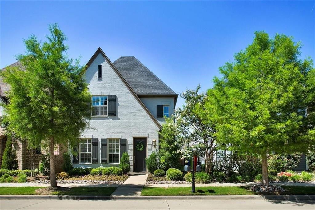 2221 Longwood Drive Property Photo