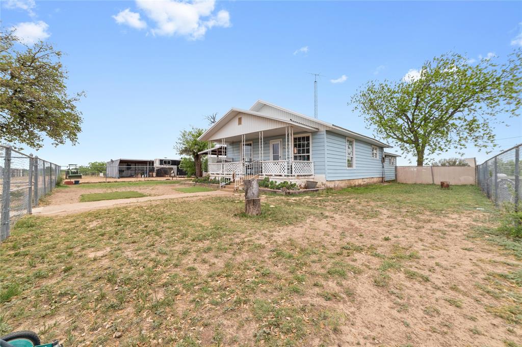 6901 County Road 136 Property Photo