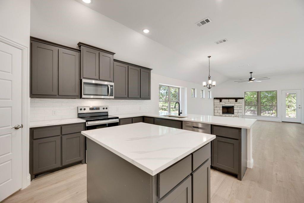 128 Loveta Lane Property Photo 3
