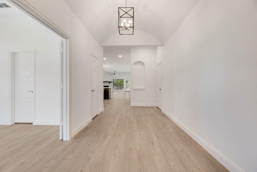 128 Loveta Lane Property Photo 14