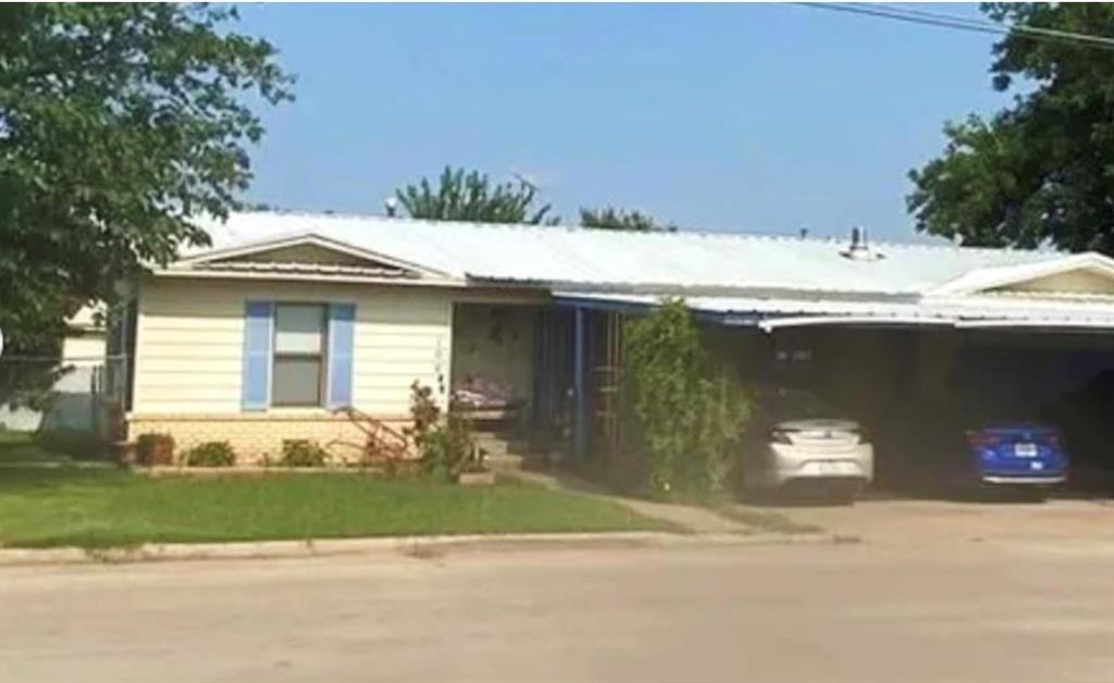 106 N Ave. O Property Photo