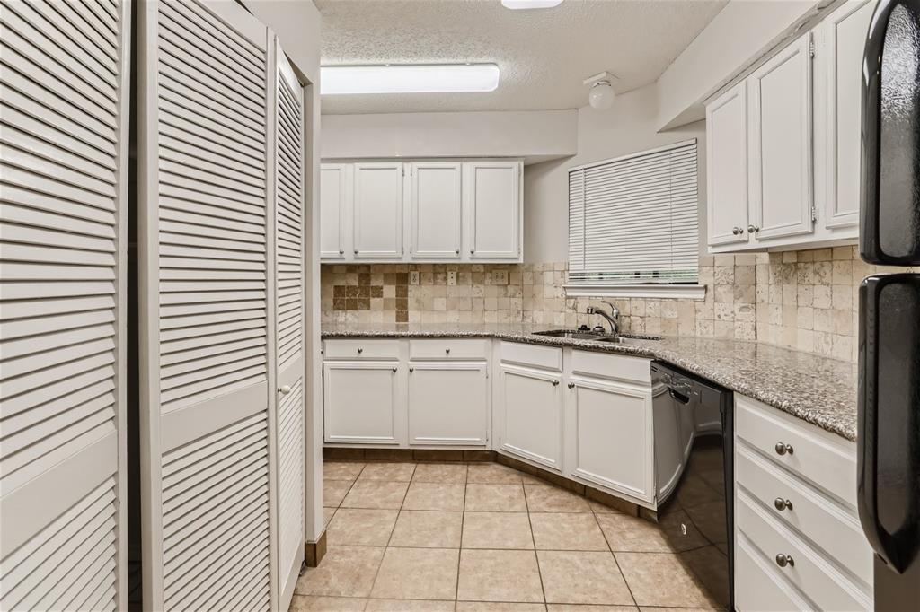 16301 Ledgemont Lane Property Photo