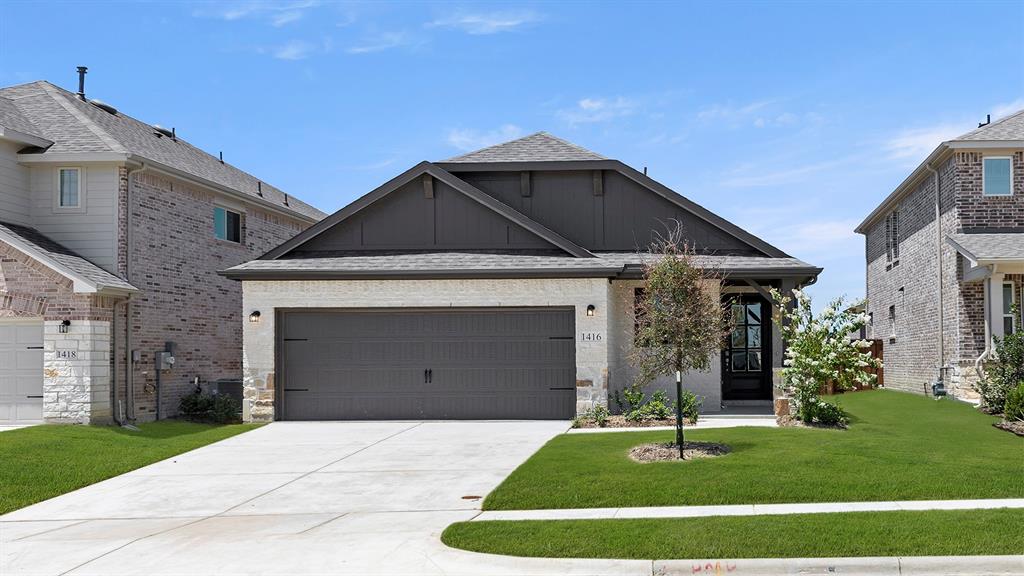 1416 Martingale Lane Property Photo 1