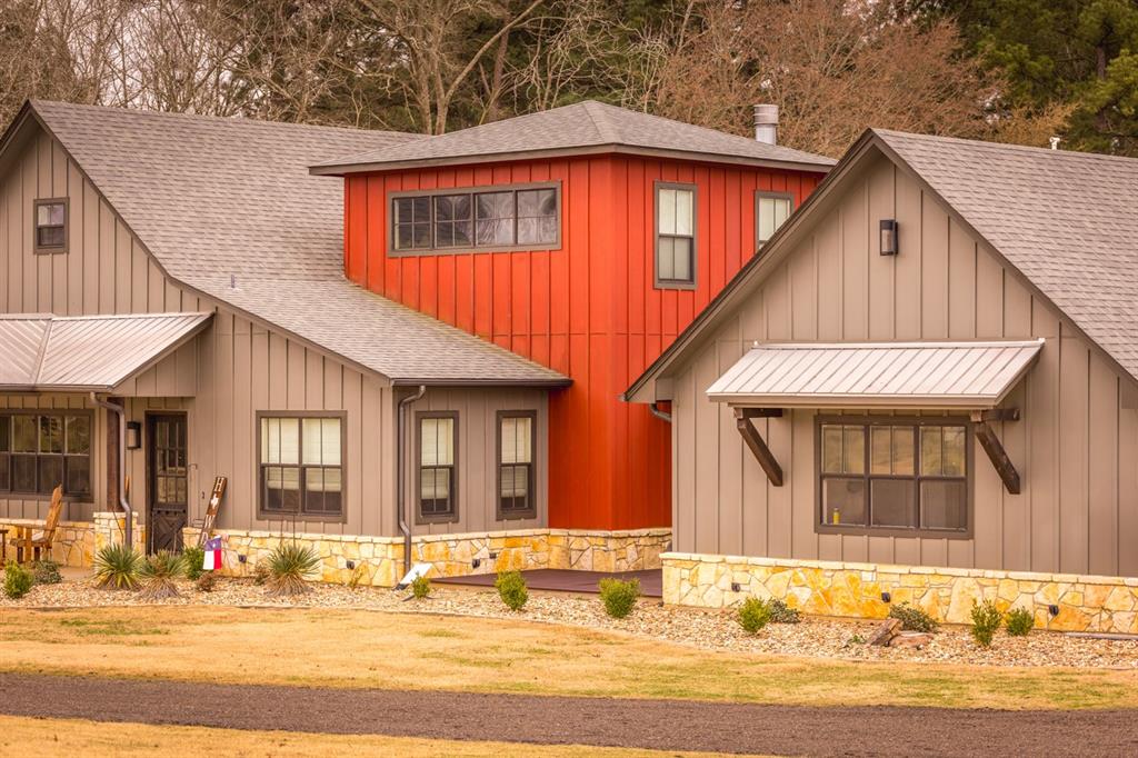 555 Hunt Property Photo