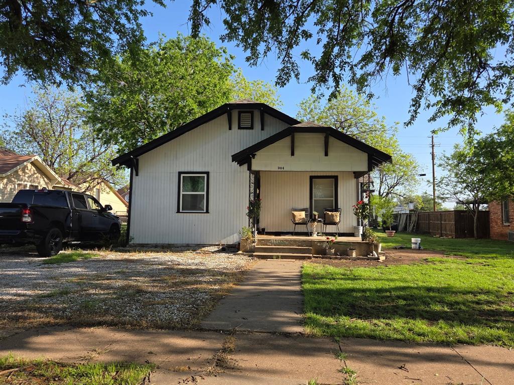304 W Hamilton Street Property Photo