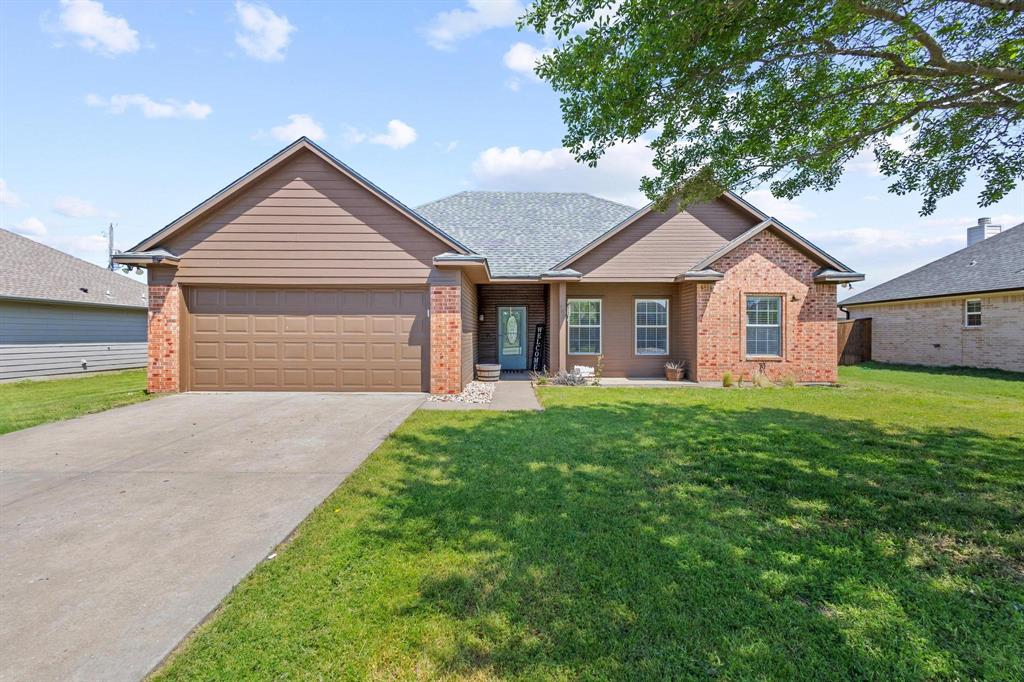 704 Katy Lane Property Photo