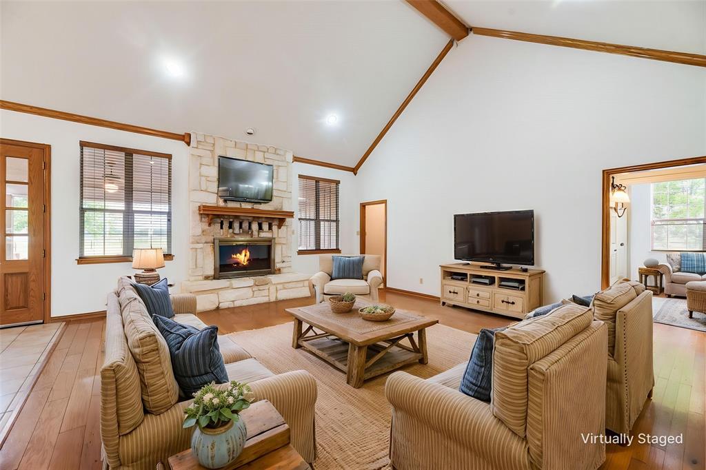 9757 Neal Road Property Photo 4
