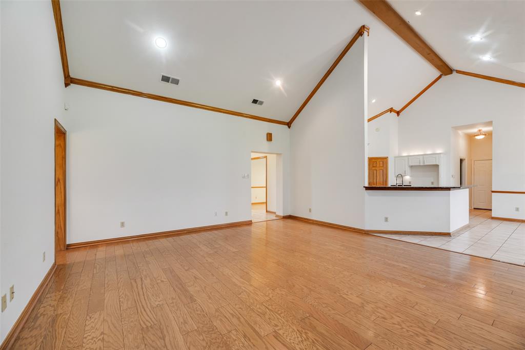 9757 Neal Road Property Photo 6