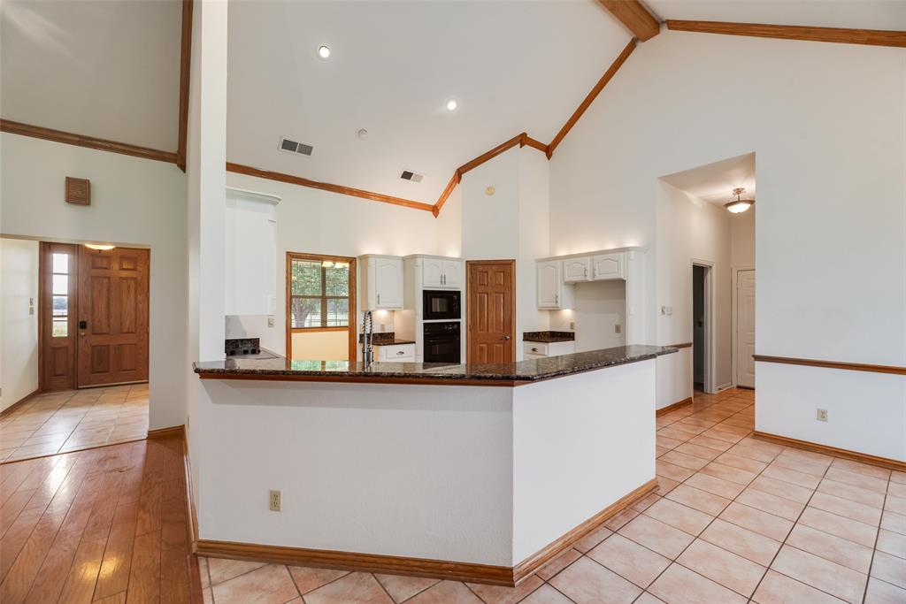 9757 Neal Road Property Photo 8