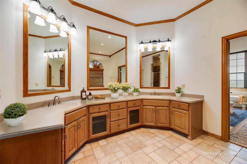 9757 Neal Road Property Photo 17