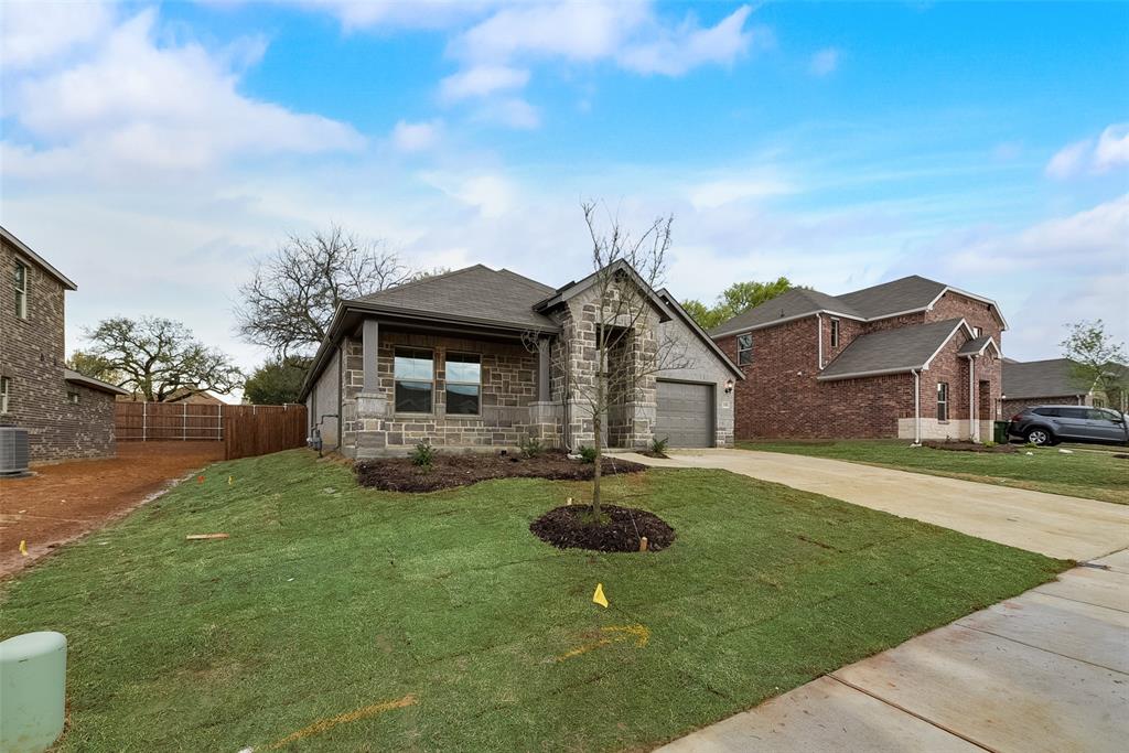 208 Briarwood Lane Property Photo