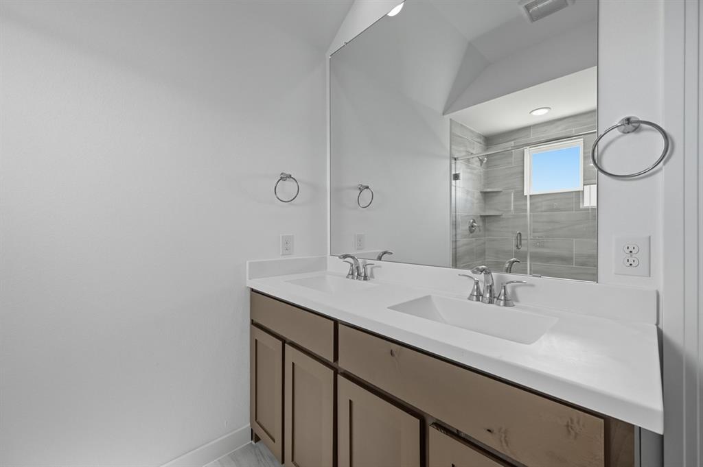9204 Persimmon Lane Property Photo 12