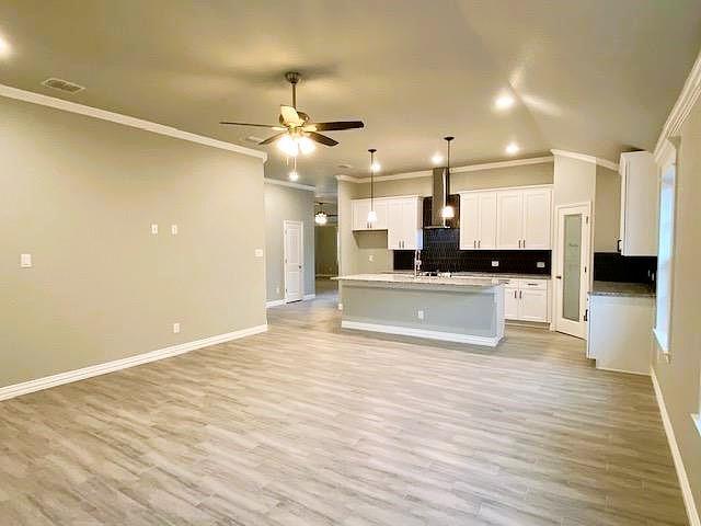 3204 Ross Avenue Property Photo 1