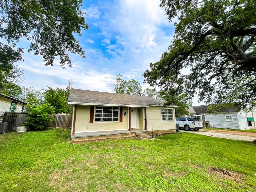 407 Bremond Street Property Photo 2