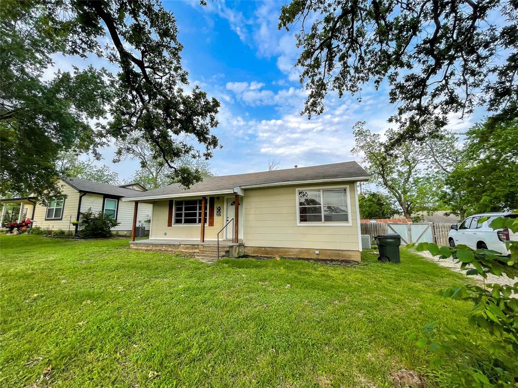 407 Bremond Street Property Photo 3