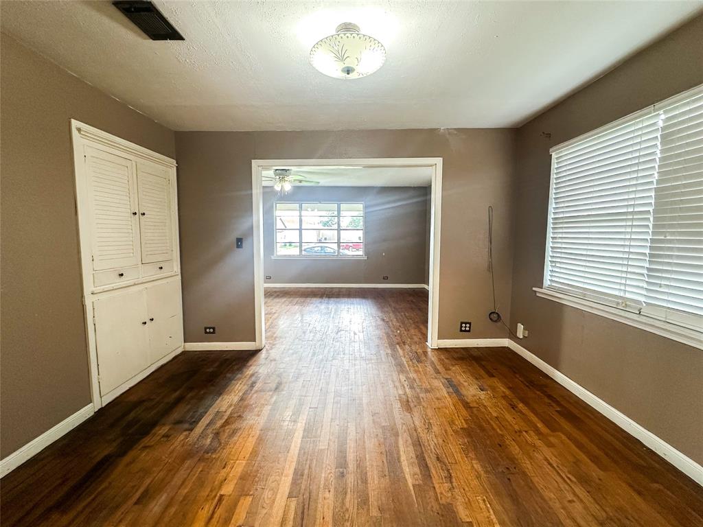407 Bremond Street Property Photo 8
