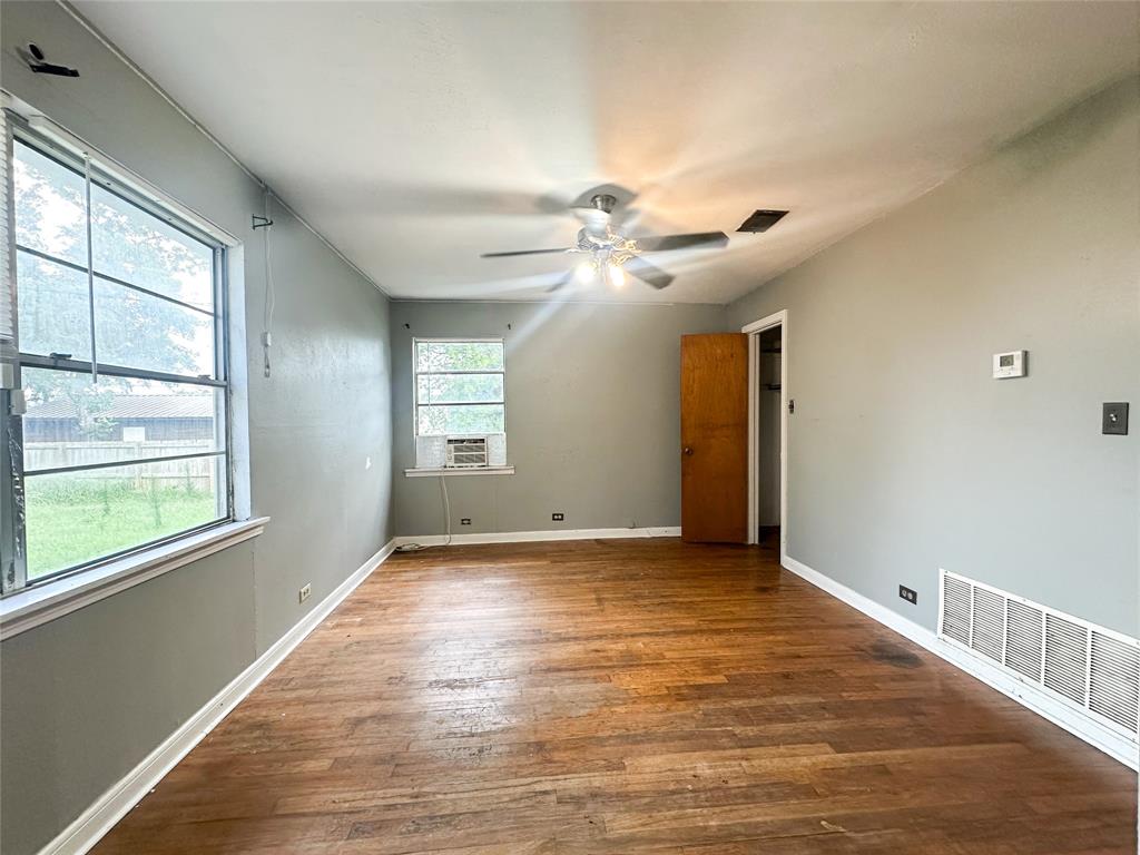 407 Bremond Street Property Photo 11