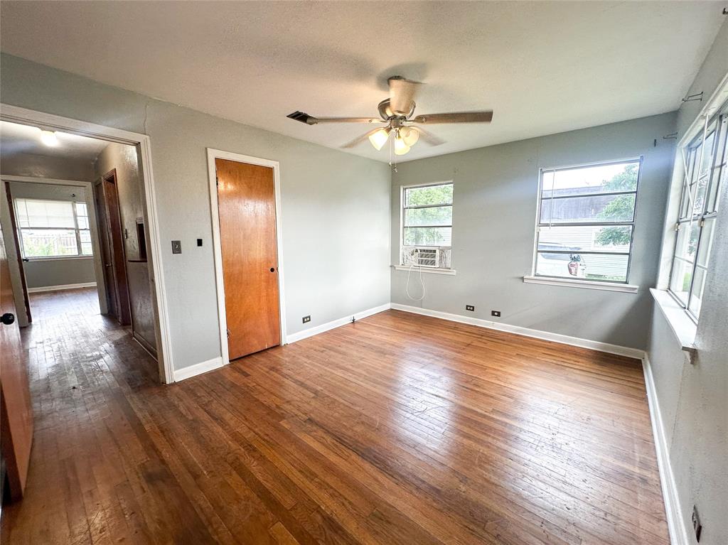 407 Bremond Street Property Photo 18