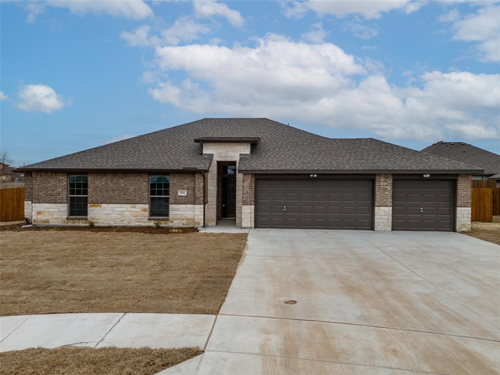 506 CRABTREE Circle Property Photo 1