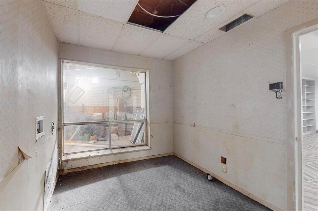 630 Dalworth Street Property Photo 32