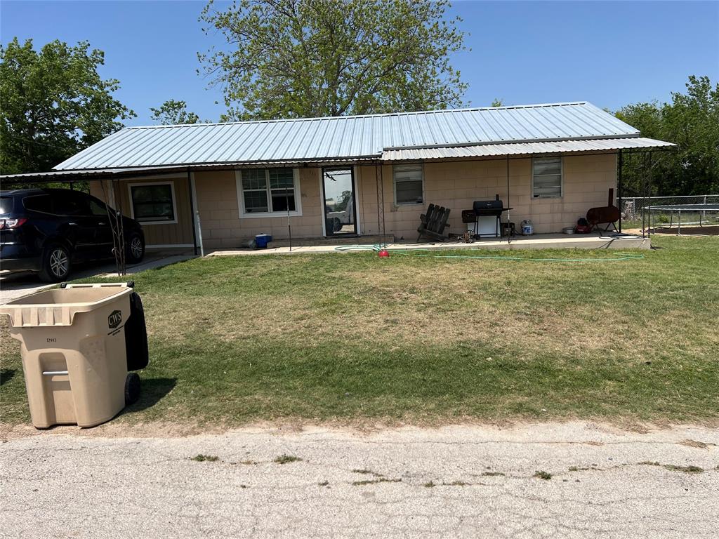 111 W Martin Avenue Property Photo