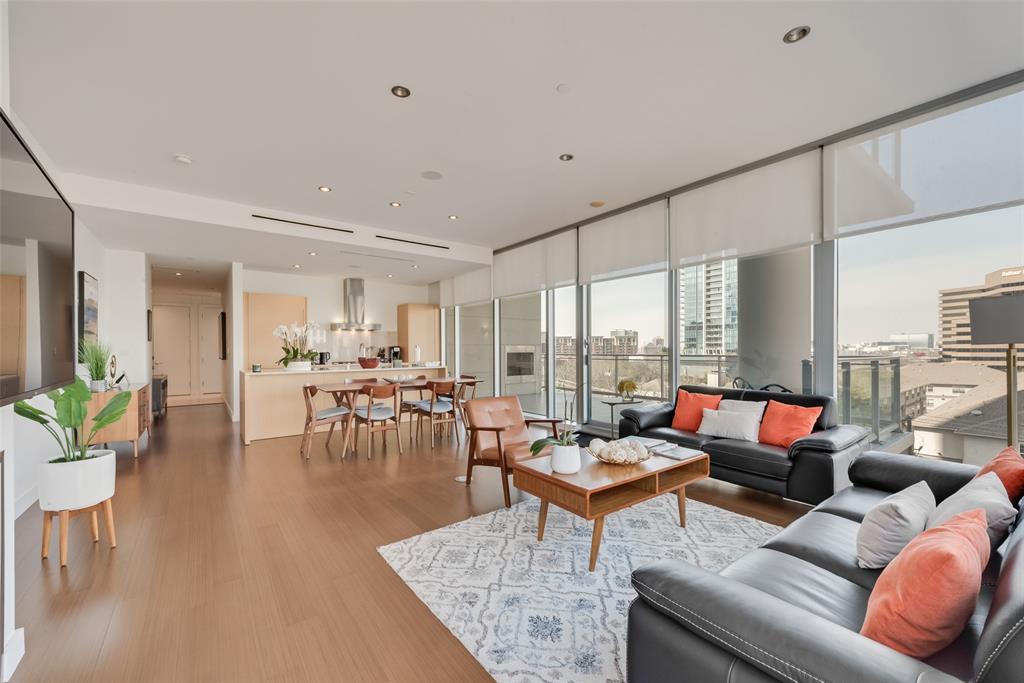 2900 Mckinnon Street Property Photo