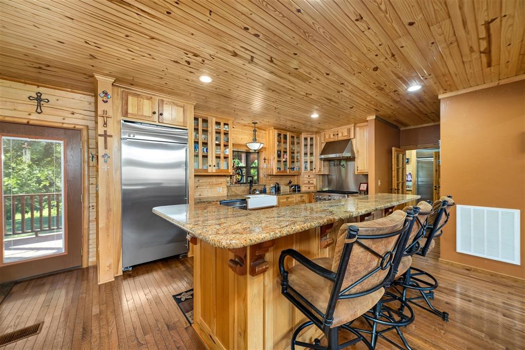 8950 Cr 215 Property Photo 8