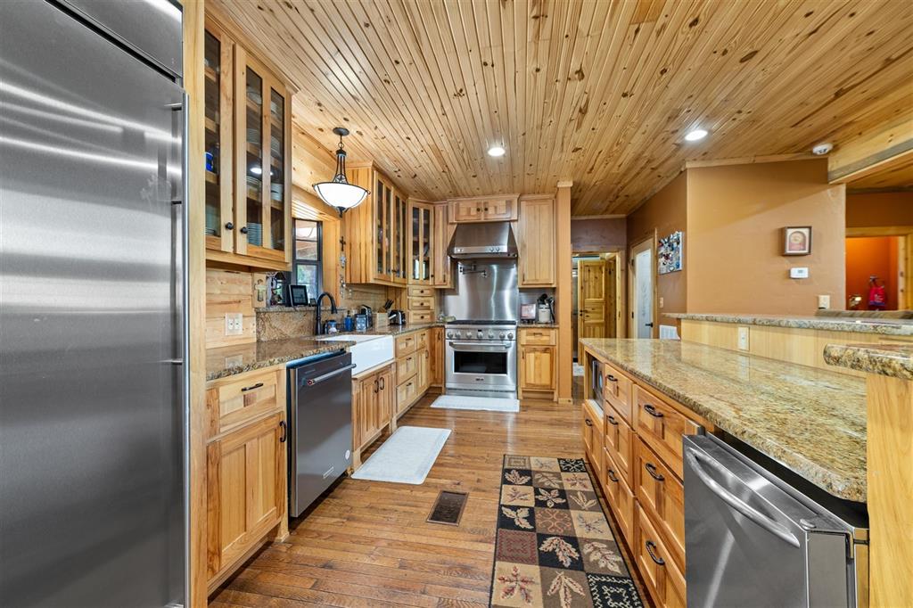 8950 Cr 215 Property Photo 9