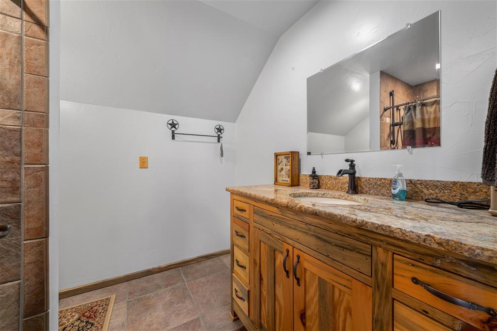 8950 Cr 215 Property Photo 17