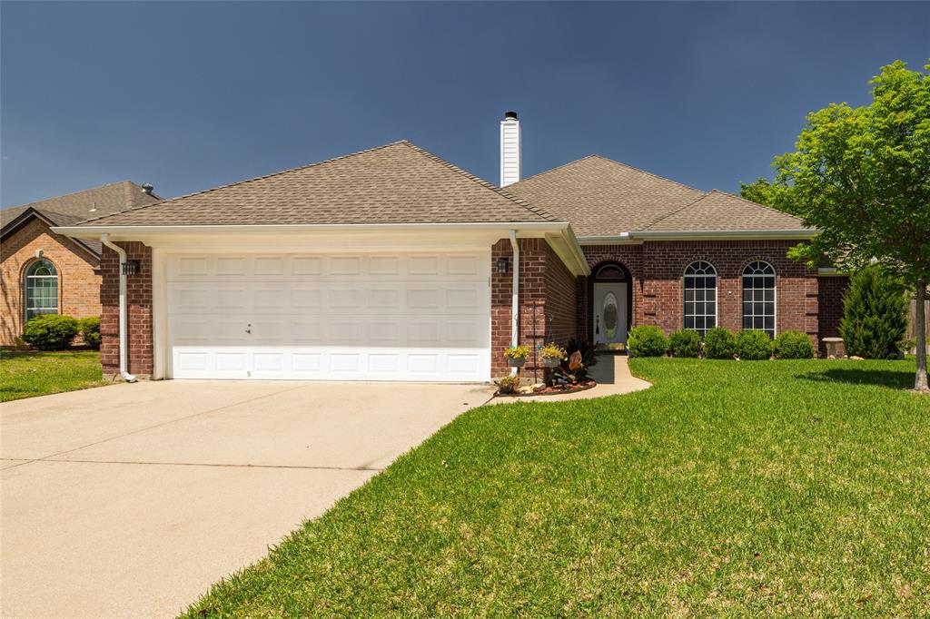 516 Hazelnut Court Property Photo 1