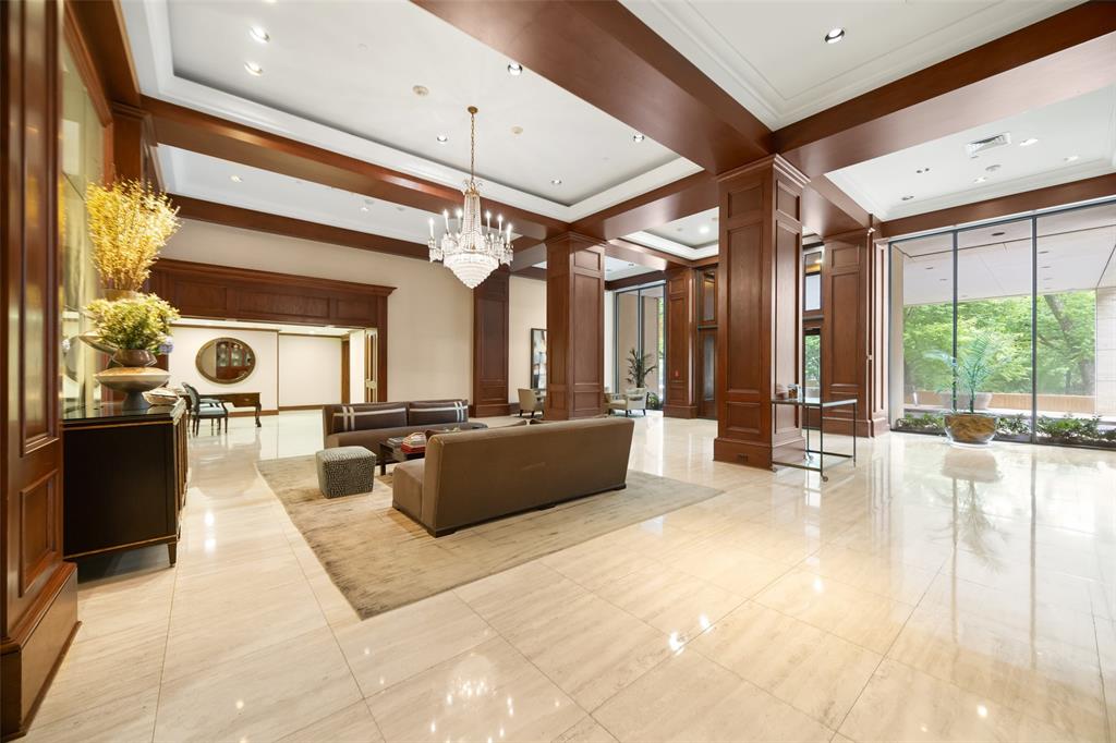 3831 Turtle Creek Boulevard Property Photo 3