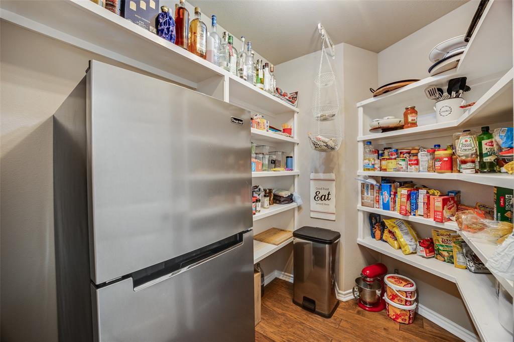 810 Clear Water Trail Property Photo 16