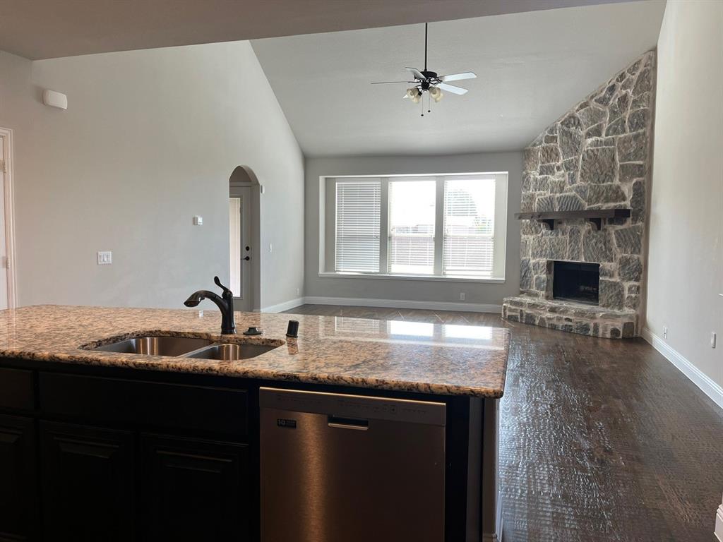 2103 Victoria Lane Property Photo 14