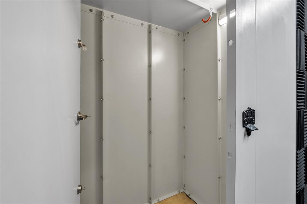 1400 Lakeside Drive Property Photo 30