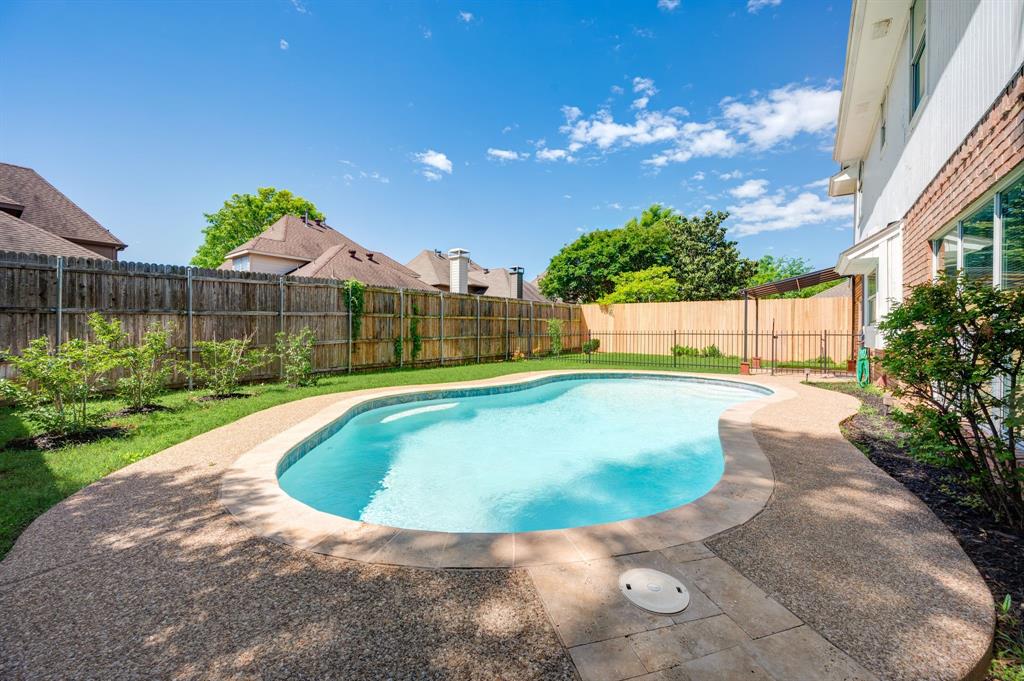 1719 Altacrest Drive Property Photo