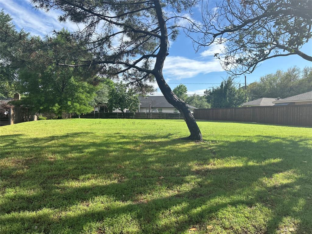 337 Circleview Drive Property Photo 3