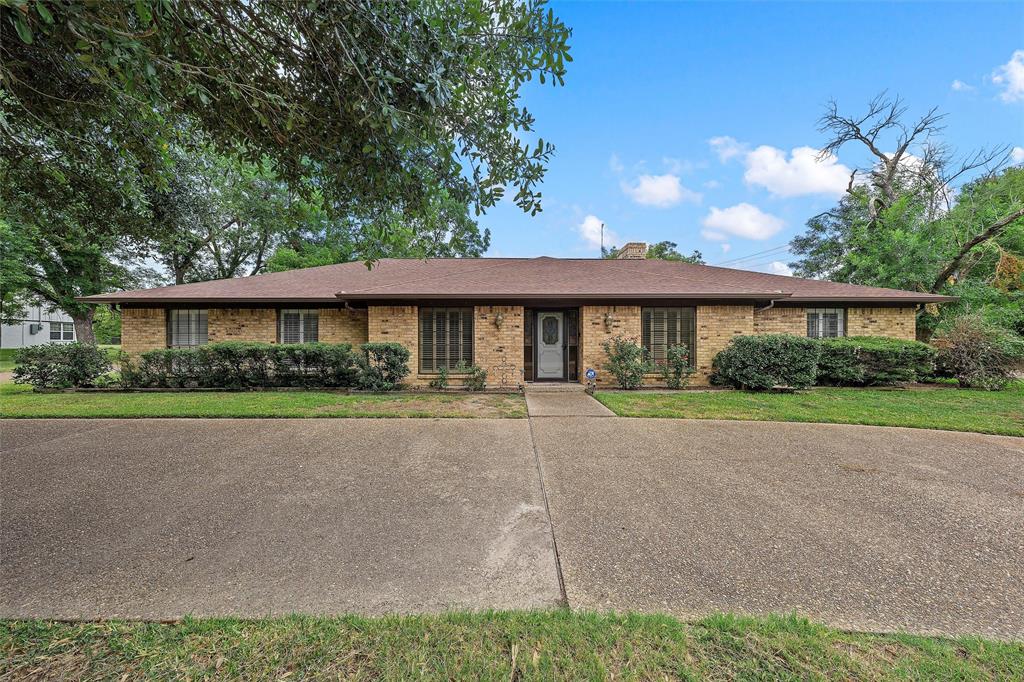 804 Val Verde Property Photo