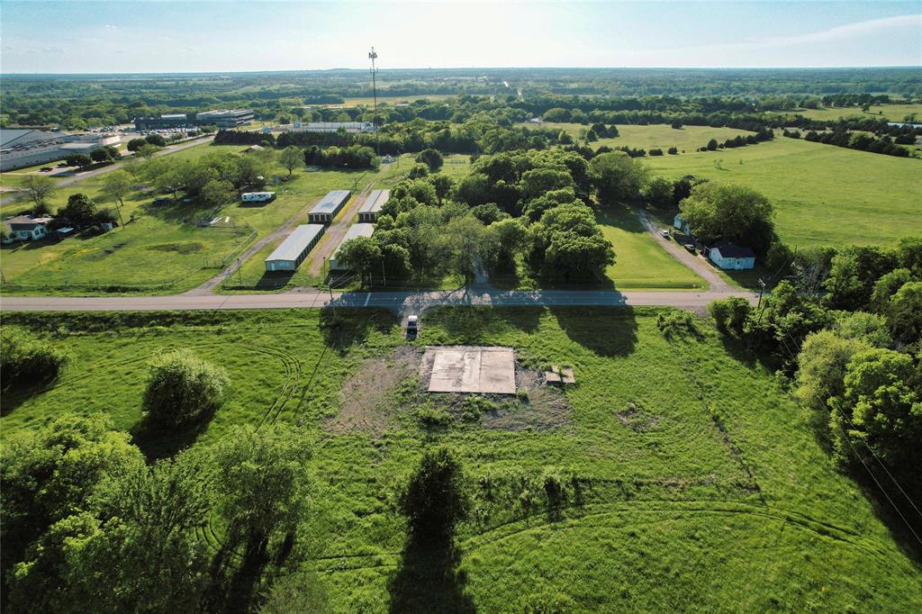 908 N Business Highway 78 Property Photo 3