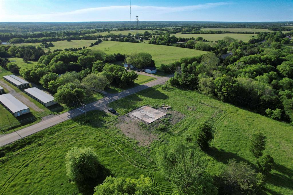 908 N Business Highway 78 Property Photo 4