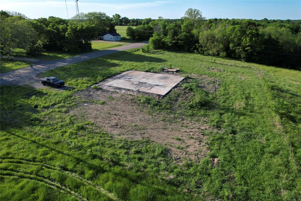 908 N Business Highway 78 Property Photo 10
