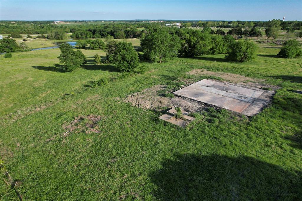 908 N Business Highway 78 Property Photo 11