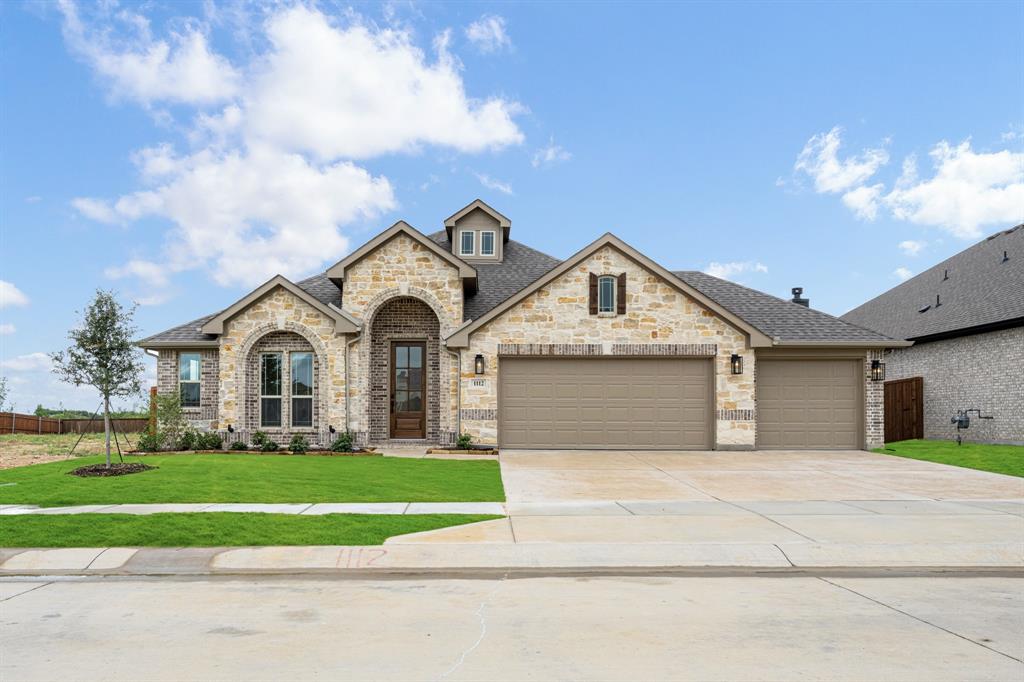 1112 Foxtail Drive Property Photo 1